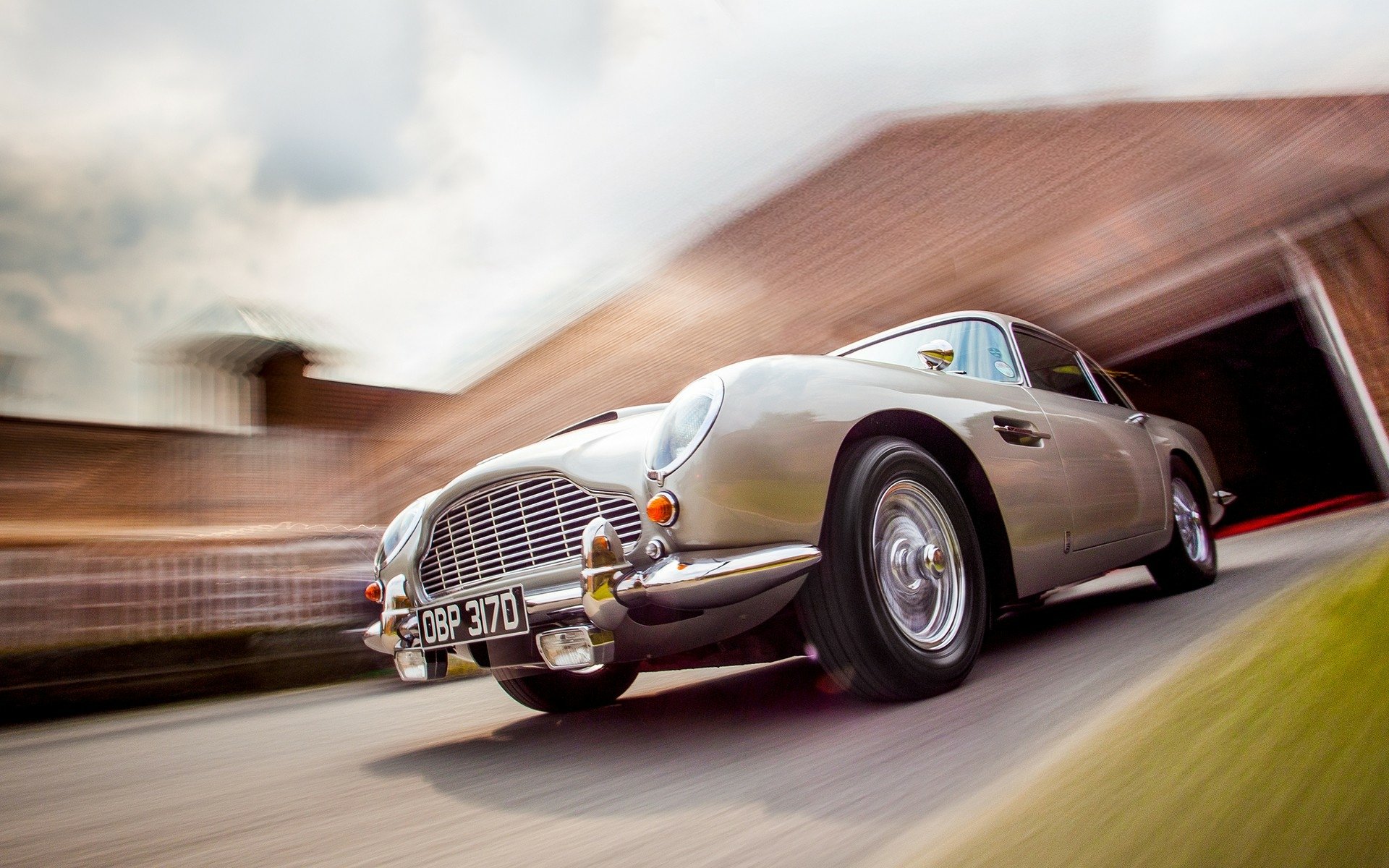 Download Motion Blur Vehicle Aston Martin HD Wallpaper