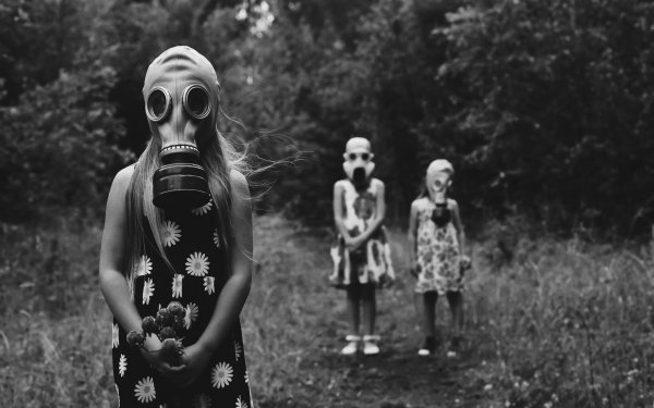 Photography Child Creepy Gas Mask Black & White Little Girl HD Wallpaper | Background Image