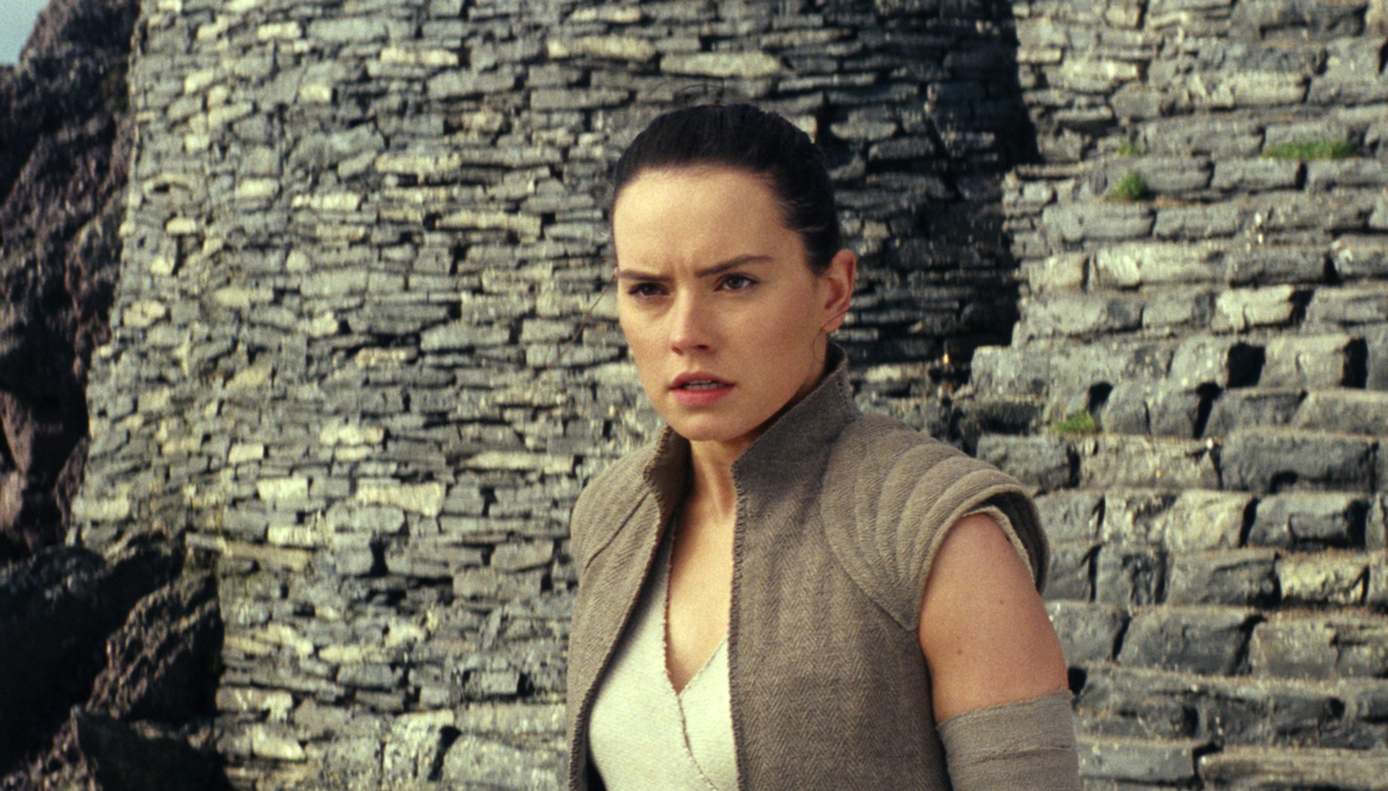 Download Daisy Ridley Rey (Star Wars) Movie Star Wars: The Last Jedi HD ...