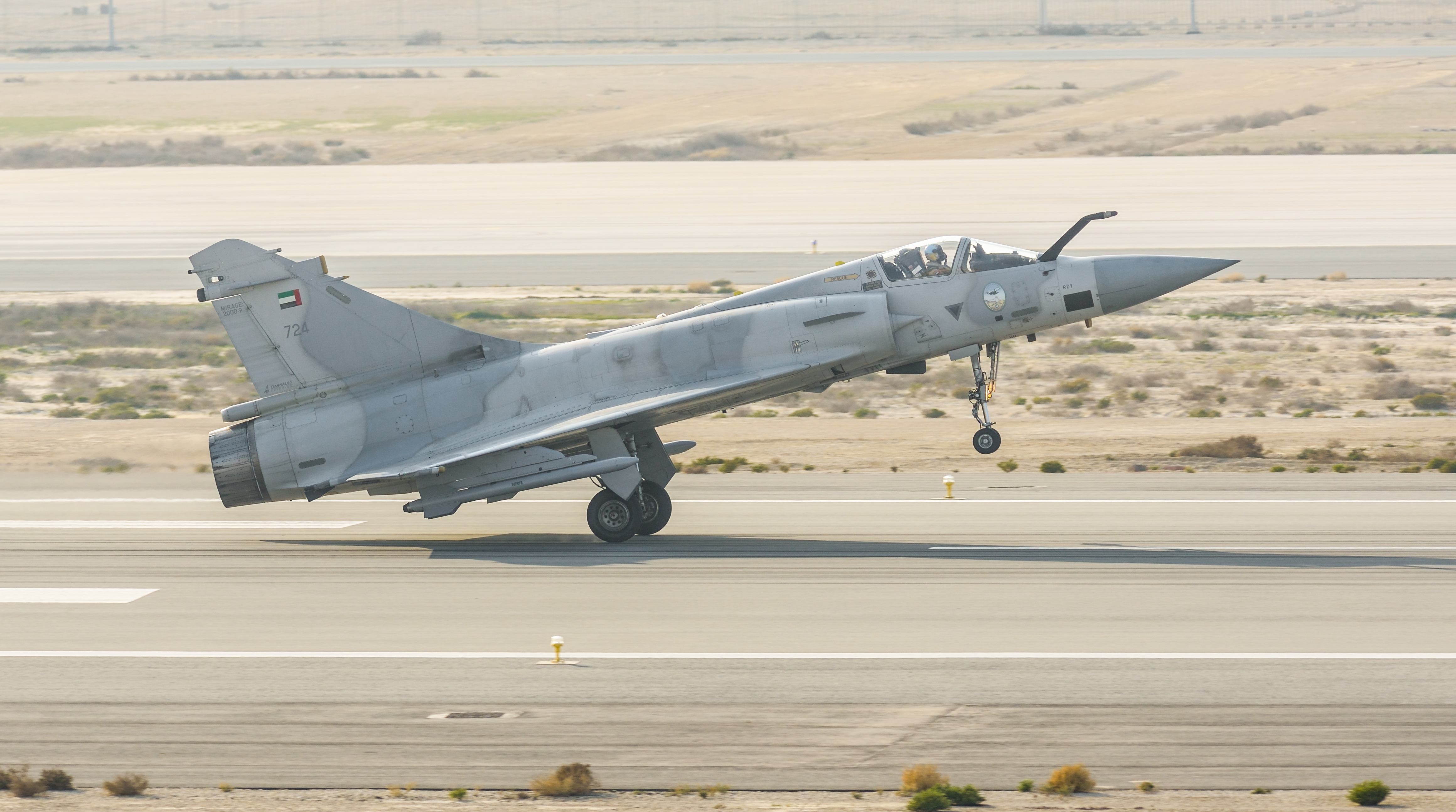 Military Dassault Mirage 2000 HD Wallpaper | Background Image