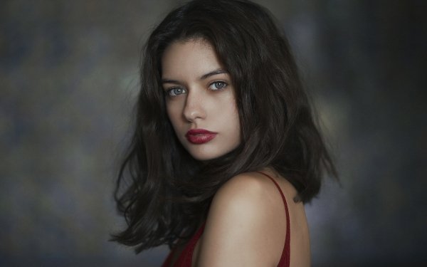 Women Model Face Lipstick Brunette Blue Eyes HD Wallpaper | Background Image