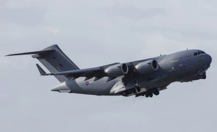 aircraft warplane transport aircraft military Boeing C-17 Globemaster III HD Desktop Wallpaper | Background Image