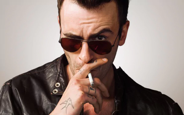 Cassidy (Preacher) Joseph Gilgun smoking TV Show preacher HD Desktop Wallpaper | Background Image