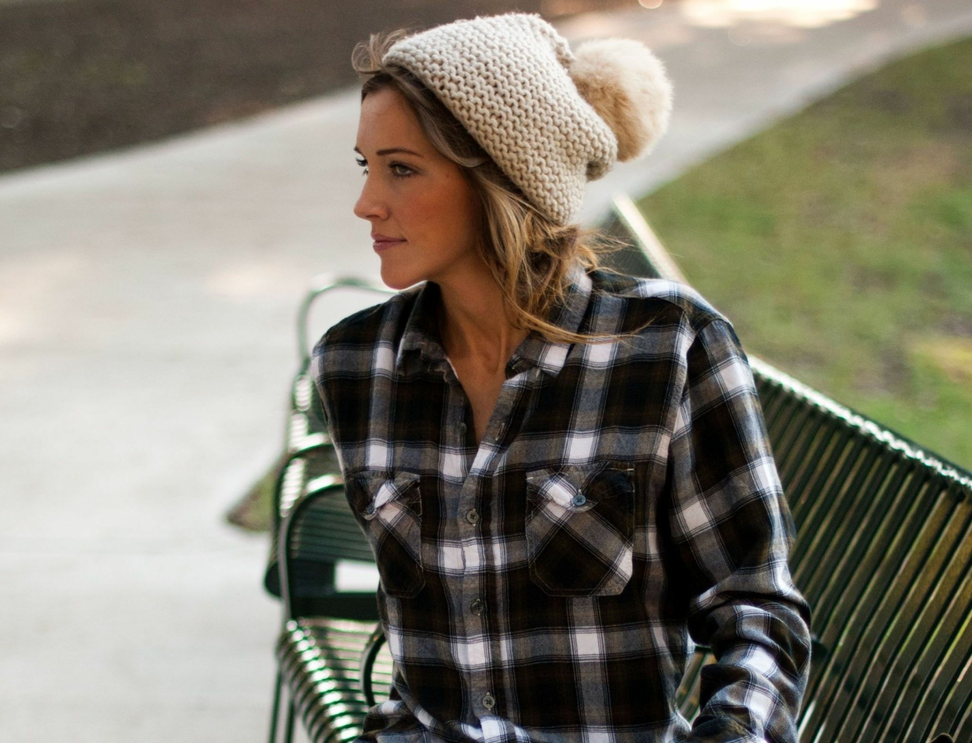 Download American Hat Depth Of Field Actress Celebrity Katie Cassidy HD Wallpaper