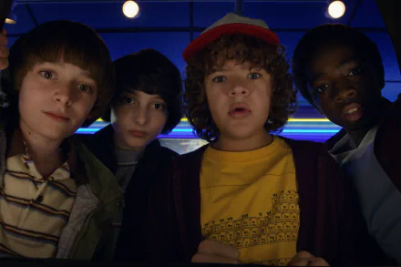 Lucas Sinclair Caleb McLaughlin Dustin Henderson Gaten Matarazzo Mike Wheeler Finn Wolfhard TV Show Stranger Things HD Desktop Wallpaper | Background Image