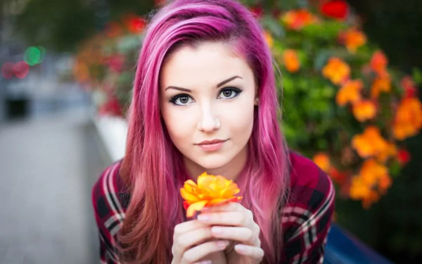  Pretty Girl