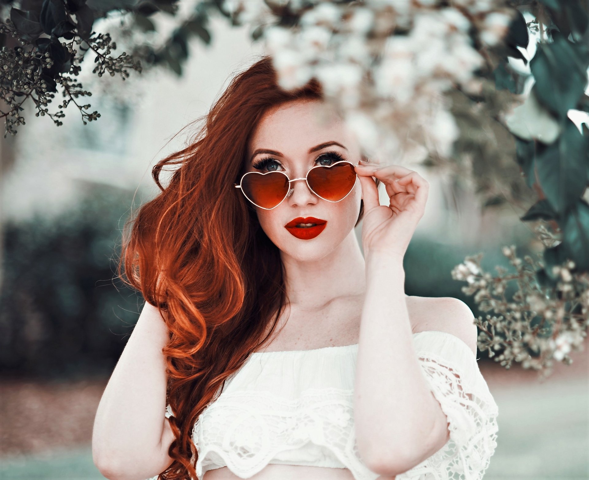 Download Lipstick Heart Shaped Sunglasses Redhead Woman Model Hd Wallpaper 8944