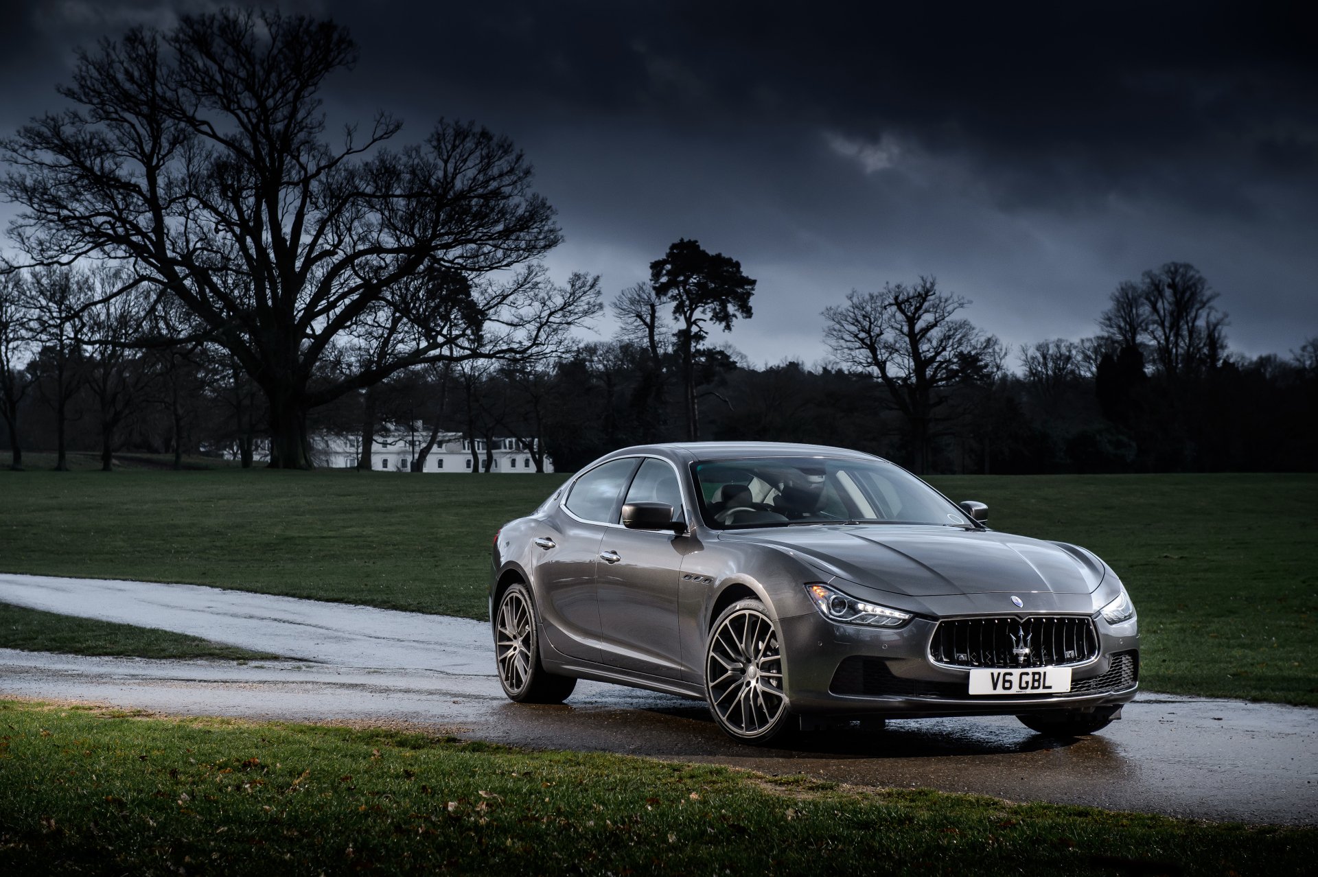 Download Silver Car Car Maserati Vehicle Maserati Ghibli 4k Ultra HD Wallpaper