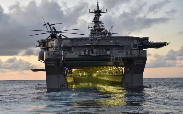 Military United States Navy Warships USS Iwo Jima Amphibious Assault Ship Warship HD Wallpaper | Background Image