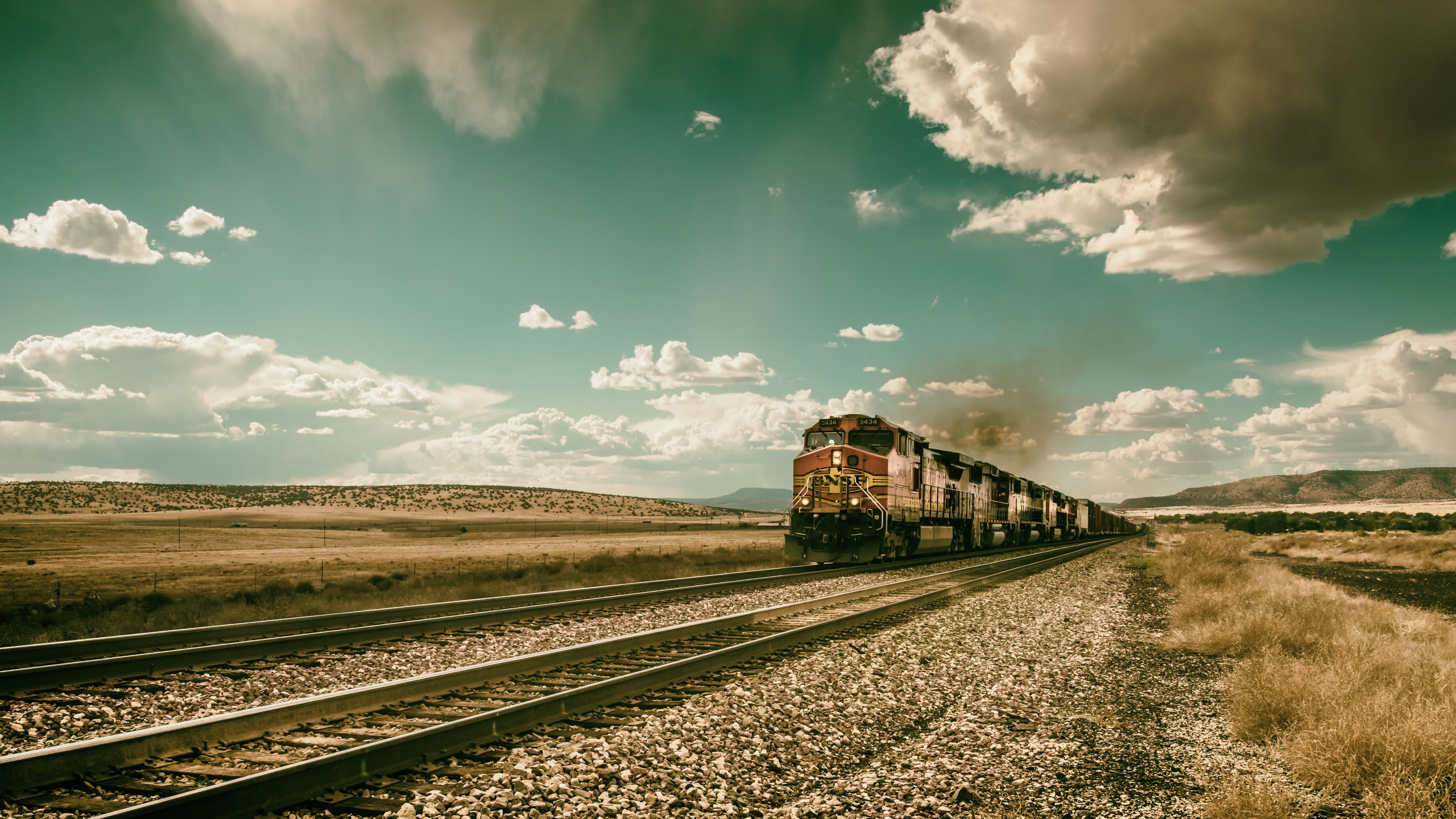 Train HD Wallpaper