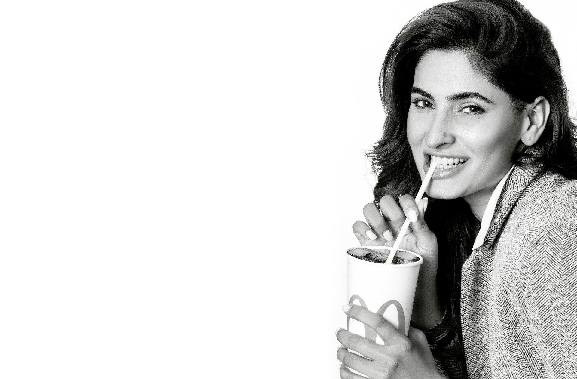 Download Black & White Smile Indian Actress Celebrity Karishma Sharma HD Wallpaper